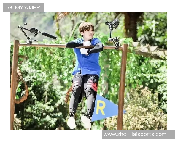 鹿晗热爱足球的背后故事与他在球场上的精彩瞬间分享